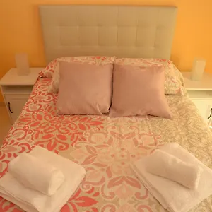 habitacion-centro-historico-malaga.hotelsinnerja.org/